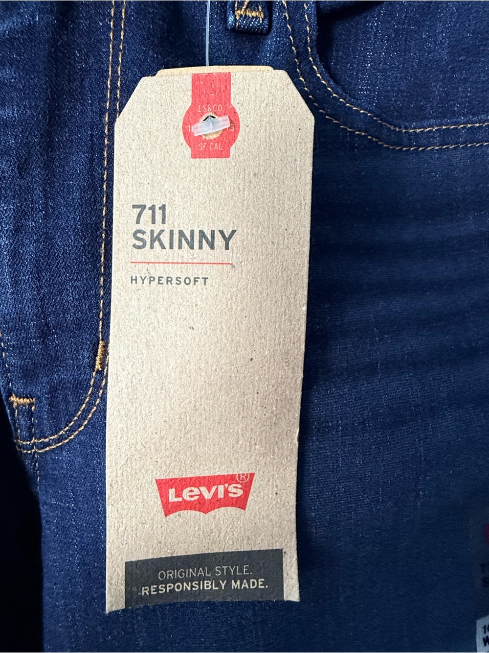 Levi's Women's Skinny Jeans in Indigo Blue Wash Size 1O NWT - Picture 5 of 6